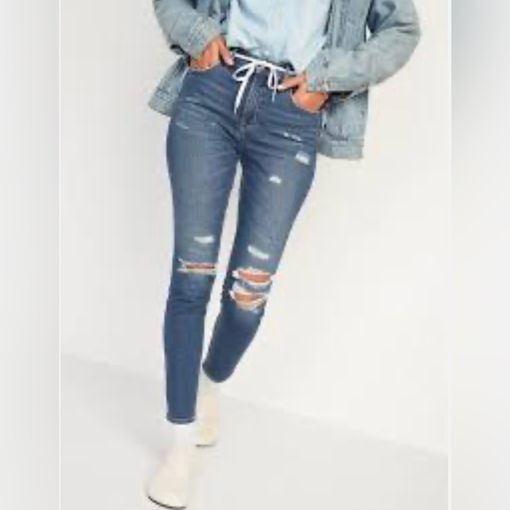 Old Navy Super Skinny Distressed Cotton Jeans Size 2 NWOT
